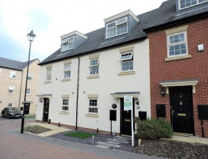 406419 - Woodbourn Gardens, Wombwell, Barnsley, S73 8FJ 406419 - Woodbourn Gardens, Wombwell, Barnsley, S73 8FJ