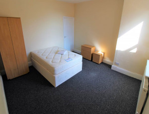 gates_4246 - Wath Road, Mexborough