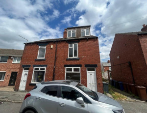 gates_4220 - Filey Avenue , Royston , Barnsley 